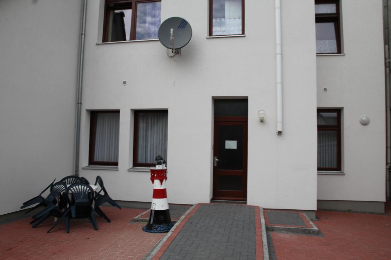 Kajuete Hotel Brake  Exterior photo